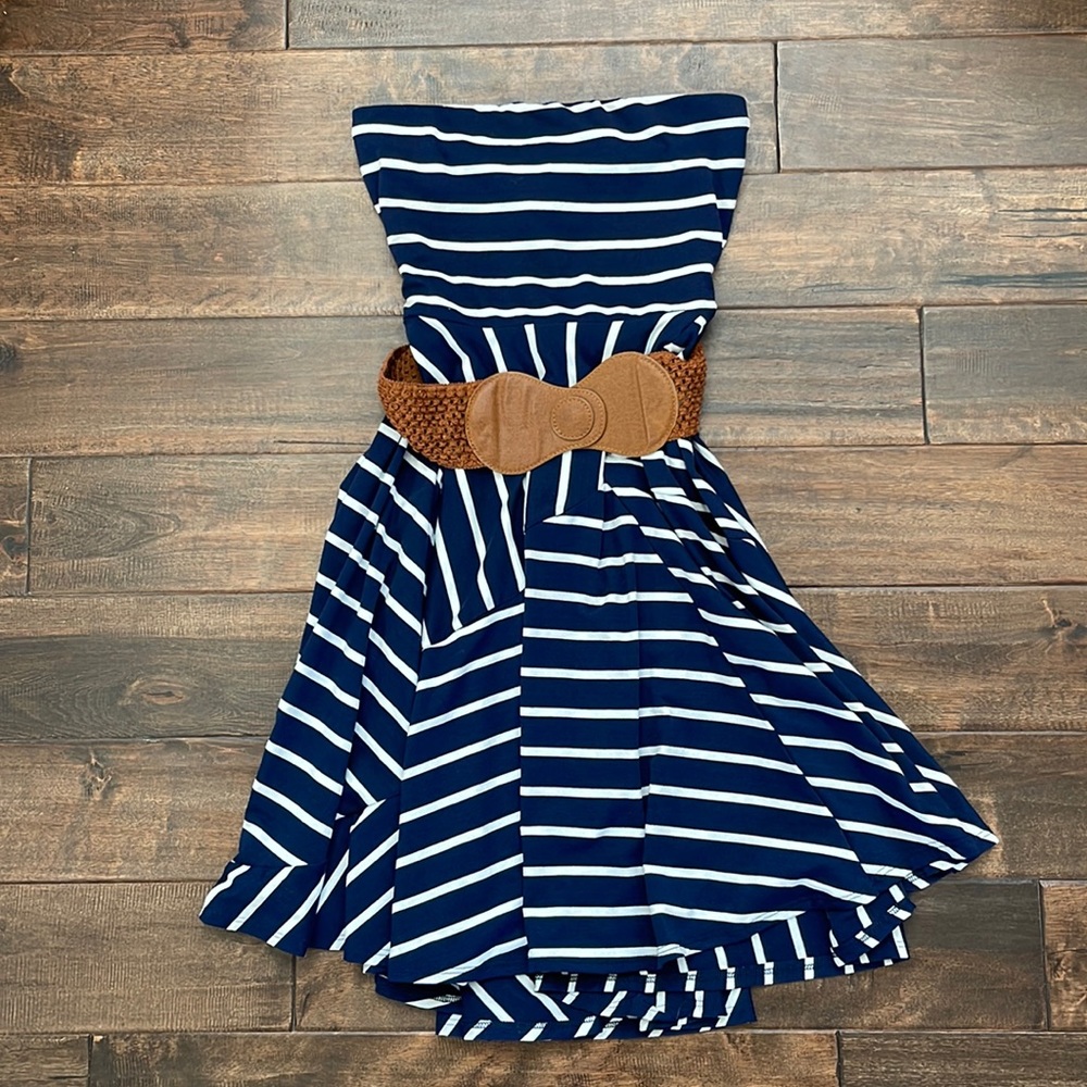 ✅NWT Navy blue & white MAURICES dress